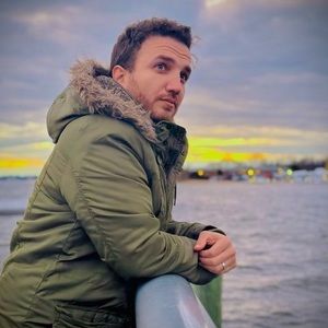 Meet your Posher, Amir